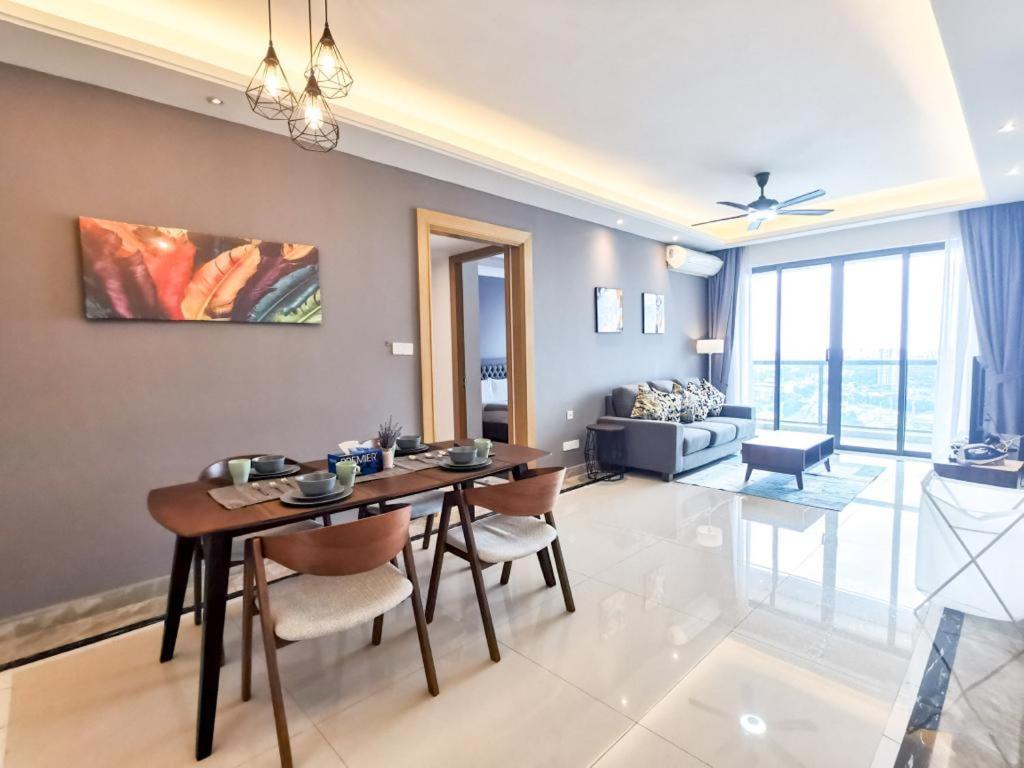 R&F Princess Cove Ciq Premium Sea & City View Suites By Neo Джохор-Бару Экстерьер фото