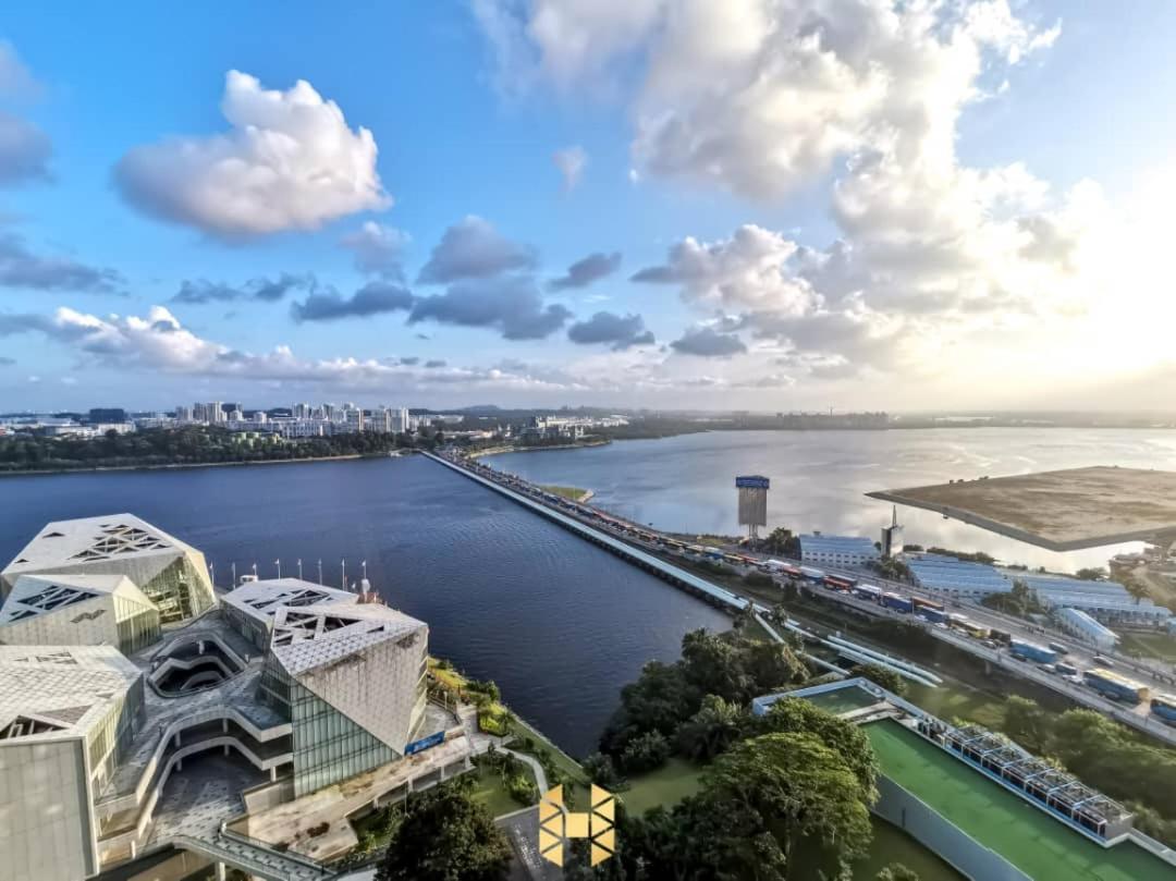 R&F Princess Cove Ciq Premium Sea & City View Suites By Neo Джохор-Бару Экстерьер фото